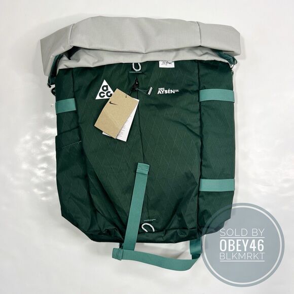 nike aysen backpack ACG Aysn Day Pack (32L) a magnetic button closure Anyone used the Aysen 32l